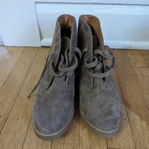 Chunky heel faux suede lace up booties sz7.5
